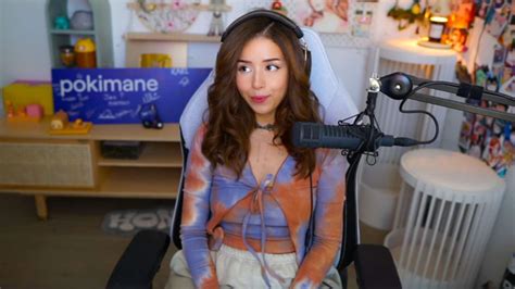 twitch streamer nude|POKIMANE SHOWS HER TITS ON TWITCH LIVE STREAM。